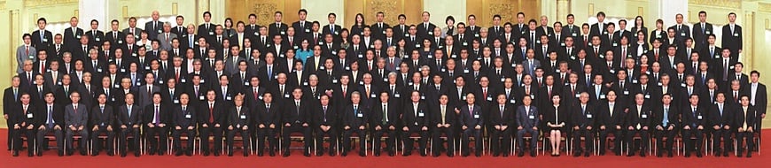 【写真：張高麗副総理と代表団との記念撮影。中国国貿促会提供】