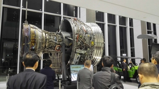 【石炭コース】水素利用研究を進める企業で航空機エンジンを見学